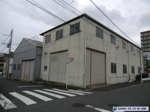 クレーン、キュービクル有（残置） 駐車スペース付
