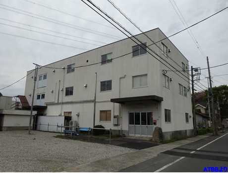 事務所有り　隣地に別途駐車場有り　圏央道「入間IC」160m 駐車スペース付