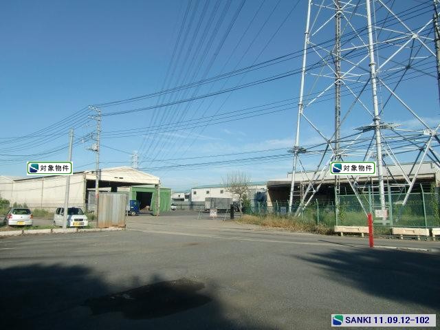平家建 敷地約1,000坪　事務所有り 駐車スペース付 2.8ｔクレーン